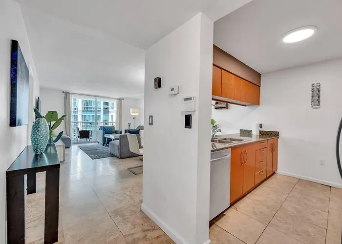 Iconic 1Br Highrise Condo Brickell-Freeparking